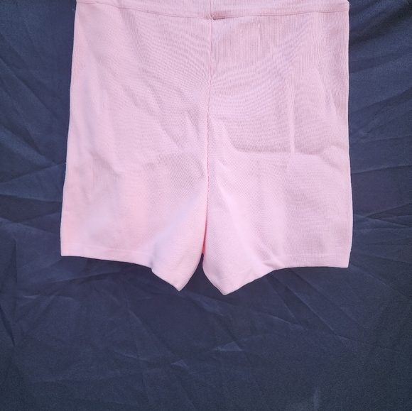 New Cotton-On Summer knit shorts - Picture 2 of 4